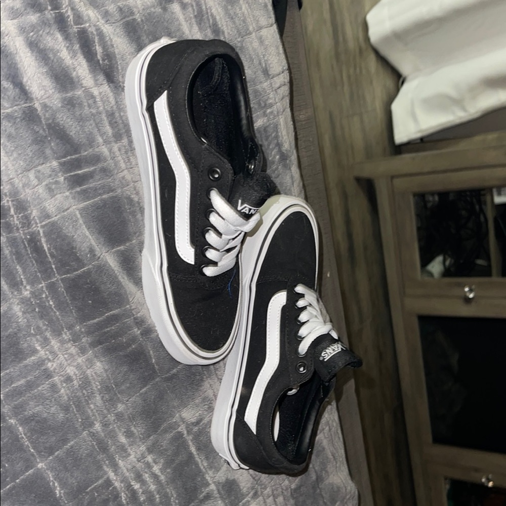 Vans Classic Black and White Low-Tops